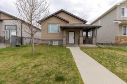 139 Mt Sundial Court WESTLethbridge, AB T1J 5B7