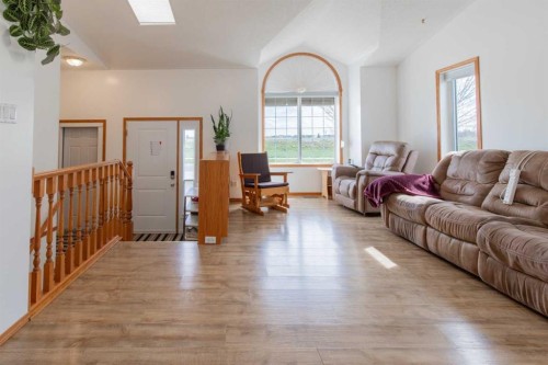 1118 25 Avenue, Coaldale, AB - Indoor Photo Showing Living Room