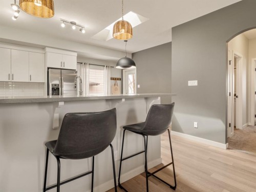 502 Devonia Road West, Lethbridge, AB - Indoor Photo Showing Kitchen