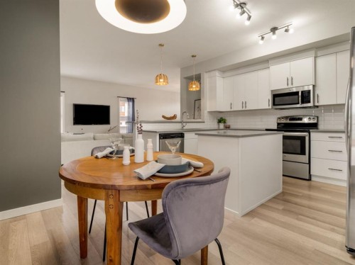 502 Devonia Road West, Lethbridge, AB - Indoor