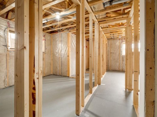 502 Devonia Road West, Lethbridge, AB - Indoor Photo Showing Basement