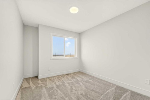 2541 16 Avenue North, Coaldale, AB - Indoor Photo Showing Other Room