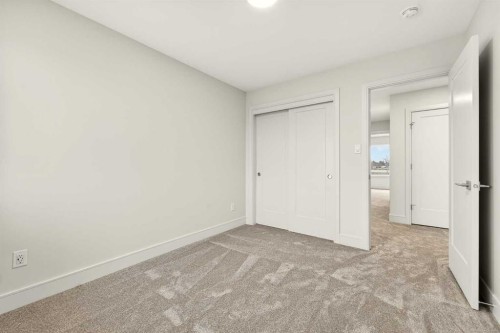 2541 16 Avenue North, Coaldale, AB - Indoor Photo Showing Bathroom
