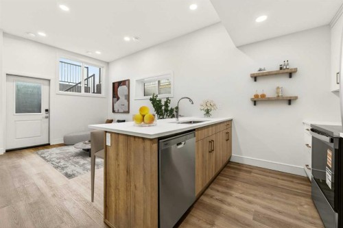2541 16 Avenue North, Coaldale, AB - Indoor Photo Showing Kitchen With Double Sink With Upgraded Kitchen