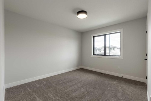 550 Malahat Green West, Lethbridge, AB - Indoor Photo Showing Other Room