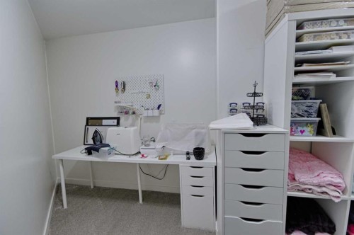 807 Sunset Place, Picture Butte, AB - Indoor Photo Showing Office