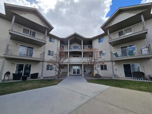 312-485 Red Crow Boulevard WEST Lethbridge, AB T1K 7G6