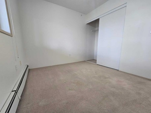 312-485 Red Crow Boulevard West, Lethbridge, AB - Indoor Photo Showing Other Room