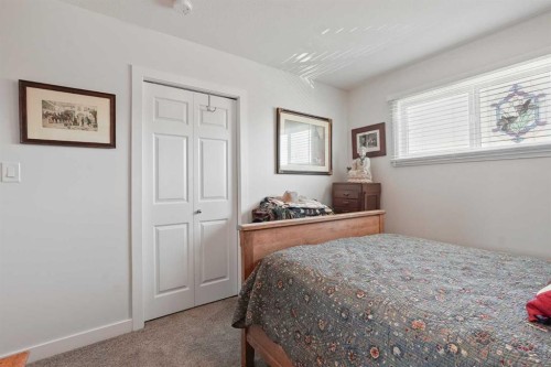 120 S 50 West, Raymond, AB - Indoor Photo Showing Bedroom