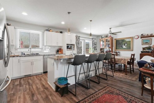 120 S 50 West, Raymond, AB - Indoor Photo Showing Kitchen With Upgraded Kitchen