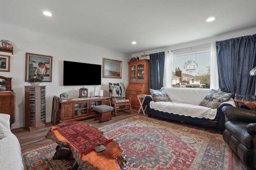 120 S 50 West, Raymond, AB - Indoor Photo Showing Living Room