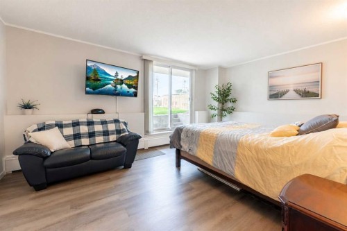 134-1237 4 Avenue South, Lethbridge, AB - Indoor Photo Showing Bedroom
