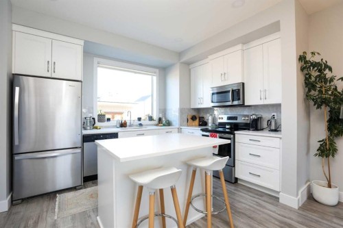 4355 Fairmont Gate South, Lethbridge, AB - Indoor Photo Showing Kitchen