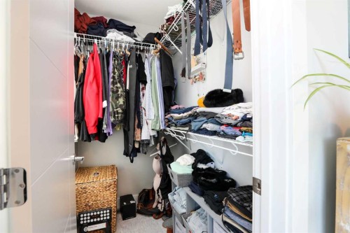 4355 Fairmont Gate South, Lethbridge, AB - Indoor With Storage
