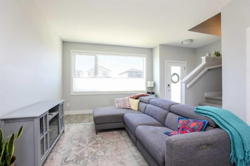 4355 Fairmont Gate South, Lethbridge, AB - Indoor Photo Showing Living Room