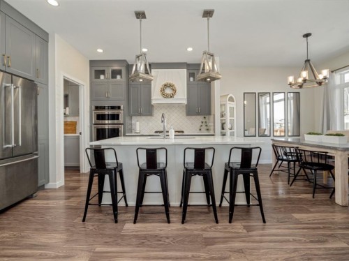 653 Aquitania Boulevard West, Lethbridge, AB - Indoor