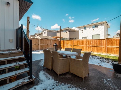 653 Aquitania Boulevard West, Lethbridge, AB - Outdoor