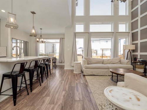 653 Aquitania Boulevard West, Lethbridge, AB - Indoor Photo Showing Living Room