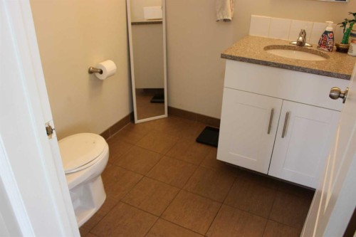 1607 23 Avenue, Coaldale, AB - Indoor Photo Showing Bathroom