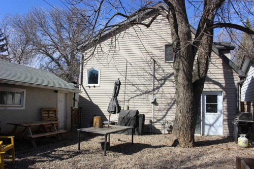 1607 23 Avenue, Coaldale, AB - Outdoor