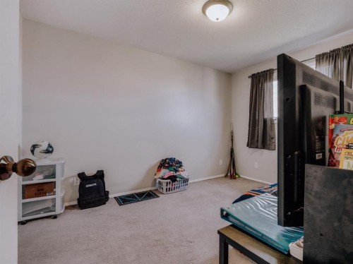 5007-62Nd Ave, Taber, AB - Indoor