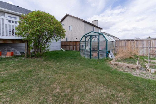 241 N 250 E, Raymond, AB - Outdoor