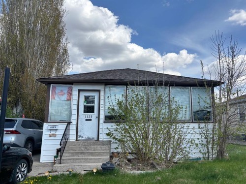 1125 19 Street SOUTH Lethbridge, AB T1K 2C1