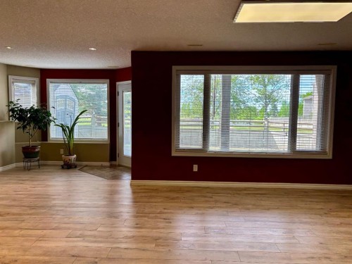 314 Coulee Springs Terrace South, Lethbridge, AB - Indoor Photo Showing Other Room