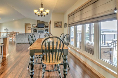 100 Canyoncrest Point West, Lethbridge, AB - Indoor Photo Showing Dining Room