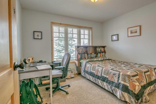 100 Canyoncrest Point West, Lethbridge, AB - Indoor Photo Showing Bedroom