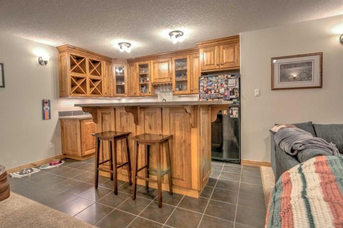 100 Canyoncrest Point West, Lethbridge, AB - Indoor