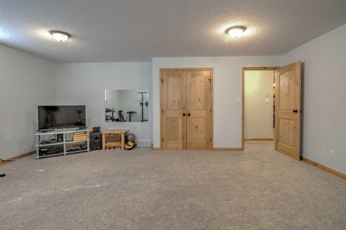 100 Canyoncrest Point West, Lethbridge, AB - Indoor
