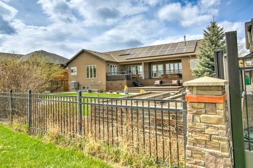 100 Canyoncrest Point West, Lethbridge, AB - Outdoor