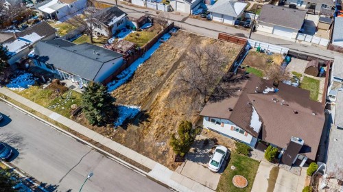 1008 9 Street North, Lethbridge, AB 