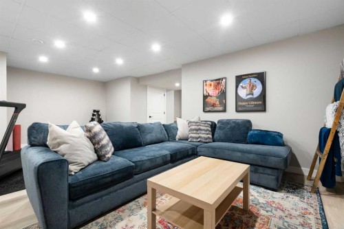 700 Seton Circle Se, Calgary, AB - Indoor