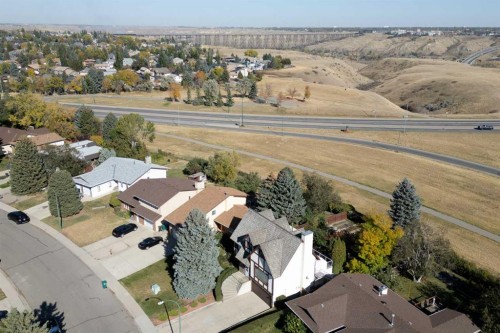 86 Chippewa Crescent West, Lethbridge, AB - Outdoor With View