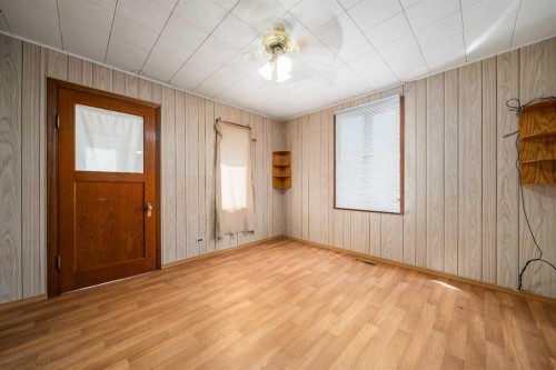5103 41 Ave, Taber, AB - Indoor Photo Showing Other Room