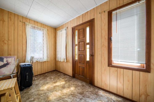5103 41 Ave, Taber, AB - Indoor Photo Showing Other Room
