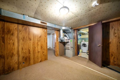 5103 41 Ave, Taber, AB - Indoor Photo Showing Other Room