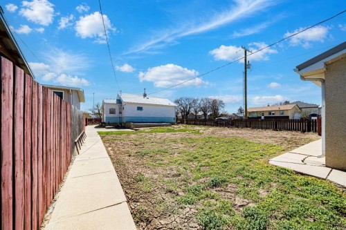 5103 41 Ave, Taber, AB - Outdoor