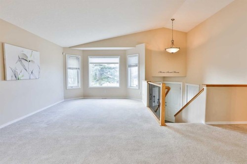 404 Lynx Crescent North, Lethbridge, AB - Indoor Photo Showing Other Room