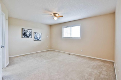 404 Lynx Crescent North, Lethbridge, AB - Indoor Photo Showing Other Room