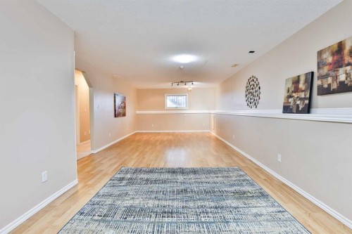 404 Lynx Crescent North, Lethbridge, AB - Indoor Photo Showing Other Room