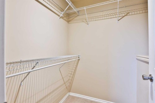 404 Lynx Crescent North, Lethbridge, AB - Indoor With Storage