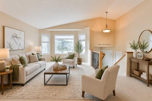 404 Lynx Crescent North, Lethbridge, AB - Indoor Photo Showing Living Room