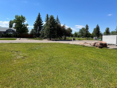 105 Fairway Drive, Coaldale, AB 