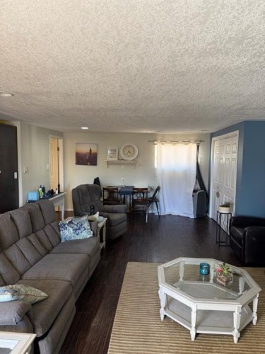 1241 8 Avenue South, Lethbridge, AB - Indoor Photo Showing Living Room