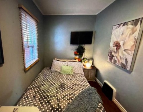 1241 8 Avenue South, Lethbridge, AB - Indoor Photo Showing Bedroom
