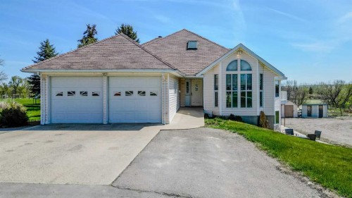 369 S 2 Street WEST Magrath, AB T0K 1J0