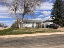 409 6th Avenue Warner, AB T0K 2L0